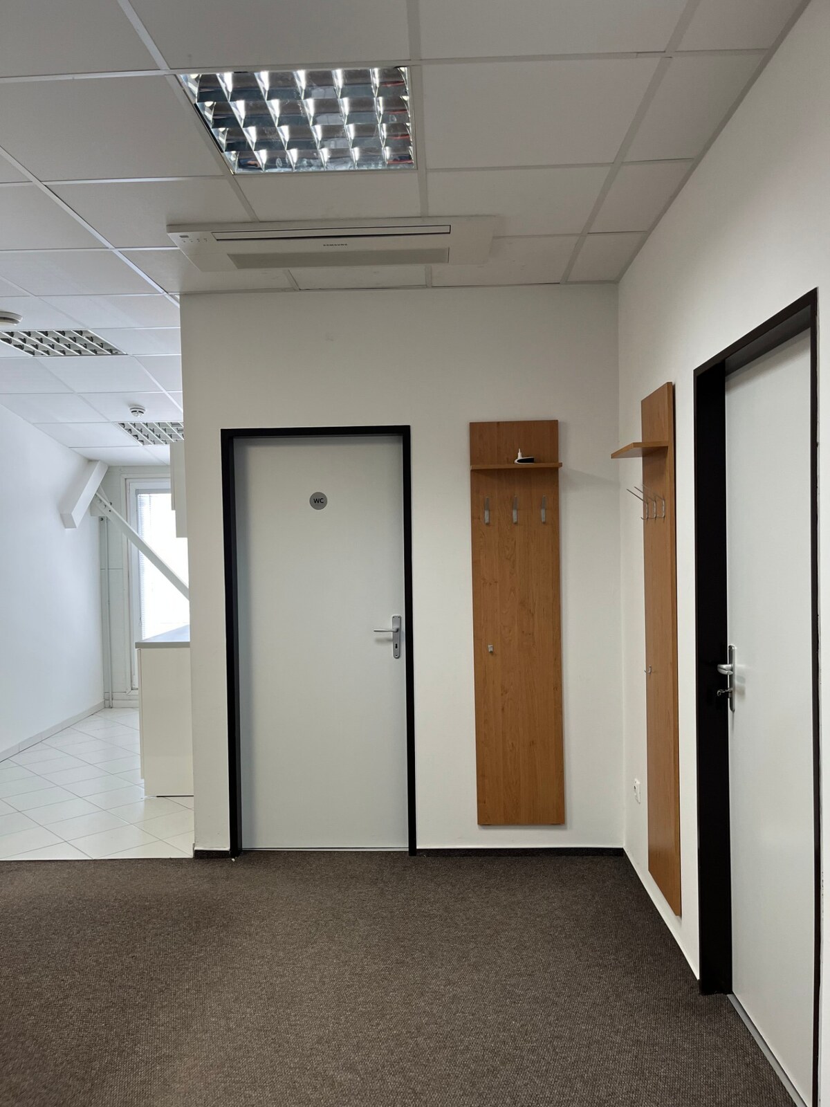 NA PRENÁJOM montovaná hala /270 m2/, A.Jedlika, Komárno — foto 11