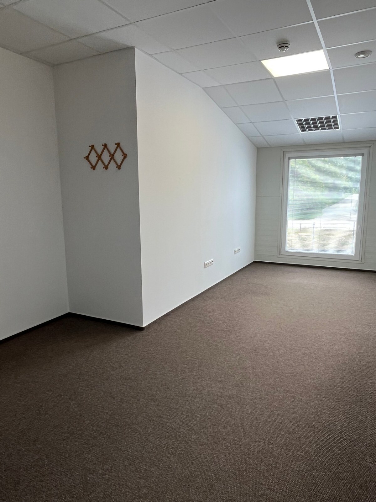 NA PRENÁJOM montovaná hala /270 m2/, A.Jedlika, Komárno — foto 5
