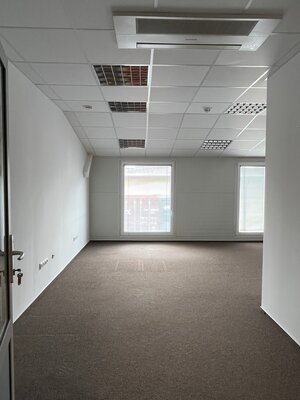 NA PRENÁJOM montovaná hala /270 m2/, A.Jedlika, Komárno — foto 3