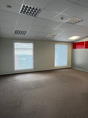 NA PRENÁJOM montovaná hala /270 m2/, A.Jedlika, Komárno — foto 7