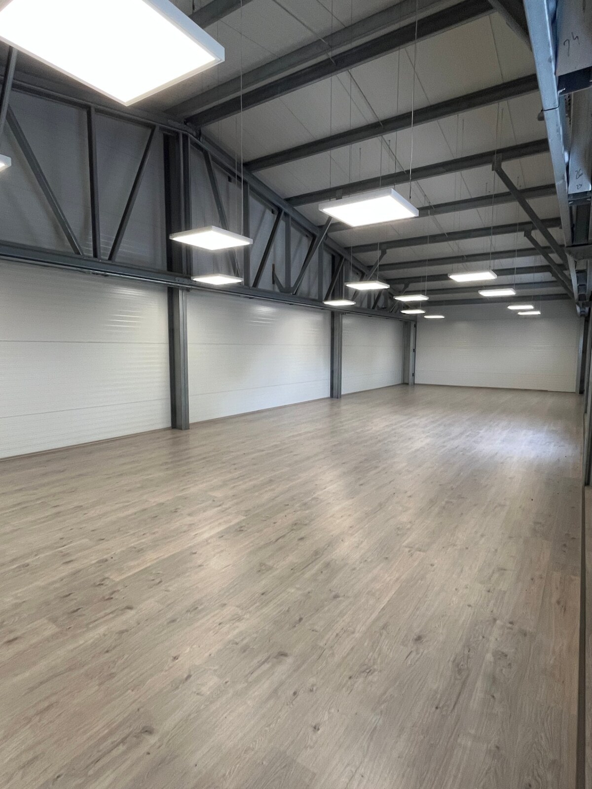 NA PRENÁJOM montovaná hala s garážou /250 m2/,A.Jedlika, Komárno — foto 4