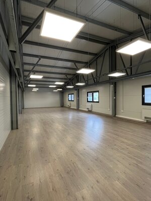 NA PRENÁJOM montovaná hala s garážou /250 m2/,A.Jedlika, Komárno — foto 2