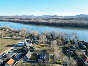 PREDAJ : stavebný pozemok blízko Dunaja, Moča — foto 1