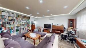NOVÁ CENA! PREDAJ VEĽKÝ 8 IZBOVÝ RODINNÝ DOM V CENTRE MESTA, KOMÁRNO — foto 2