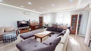 NOVÁ CENA! PREDAJ VEĽKÝ 8 IZBOVÝ RODINNÝ DOM V CENTRE MESTA, KOMÁRNO — foto 3