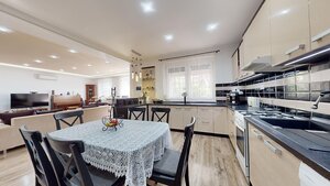 NOVÁ CENA! PREDAJ VEĽKÝ 8 IZBOVÝ RODINNÝ DOM V CENTRE MESTA, KOMÁRNO — foto 5