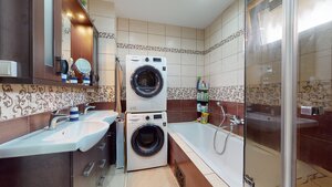 NOVÁ CENA! PREDAJ VEĽKÝ 8 IZBOVÝ RODINNÝ DOM V CENTRE MESTA, KOMÁRNO — foto 9