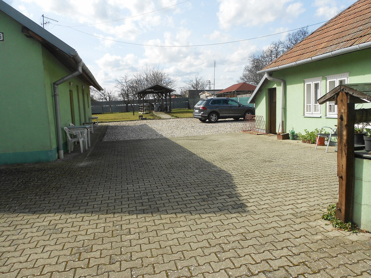 Na predaj :7 izbový rodinný dom - ubytovanie Podhájska , — foto 3