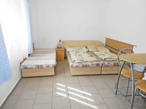 Na predaj :7 izbový rodinný dom - ubytovanie Podhájska , — foto 4