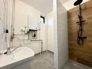 PRENÁJOM: KOMPLETNE ZREKONŠTRUOVANÝ PRIESTOR PRE SLUŽBY, CENTRUM — foto 6