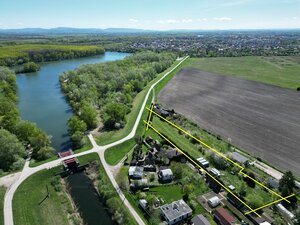 NA PREDAJ POZEMOK NA VÝSTAVBU RODINNÝCH DOMOV PRI MŔTVOM RAMENE — foto 1