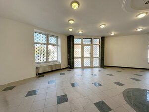 PRENÁJOM - OBCHODNÝ PRIESTOR NA FREKVENTOVANEJ ULICI V KOMÁRNE — foto 6