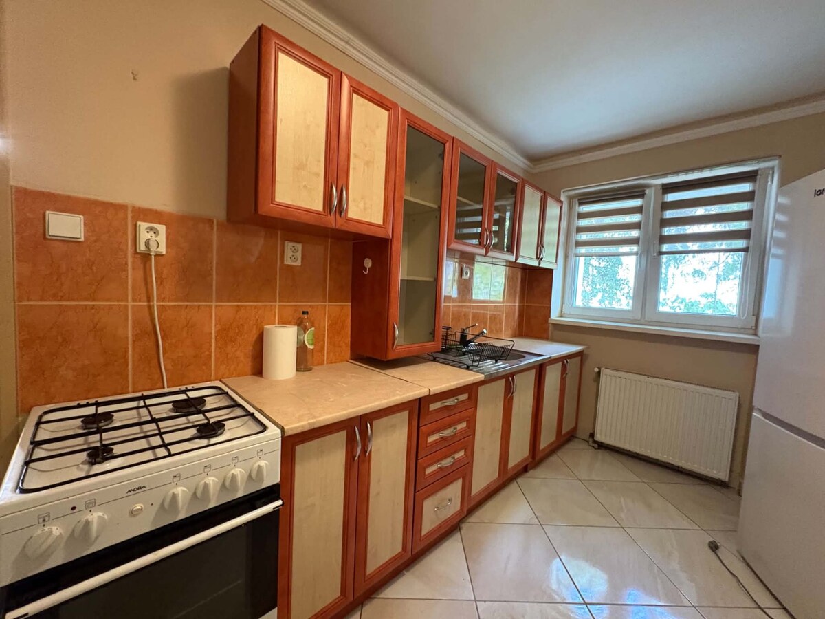 NA PRENÁJOM 2 izbový tehlový byt v príjemnom prostredí Komárna