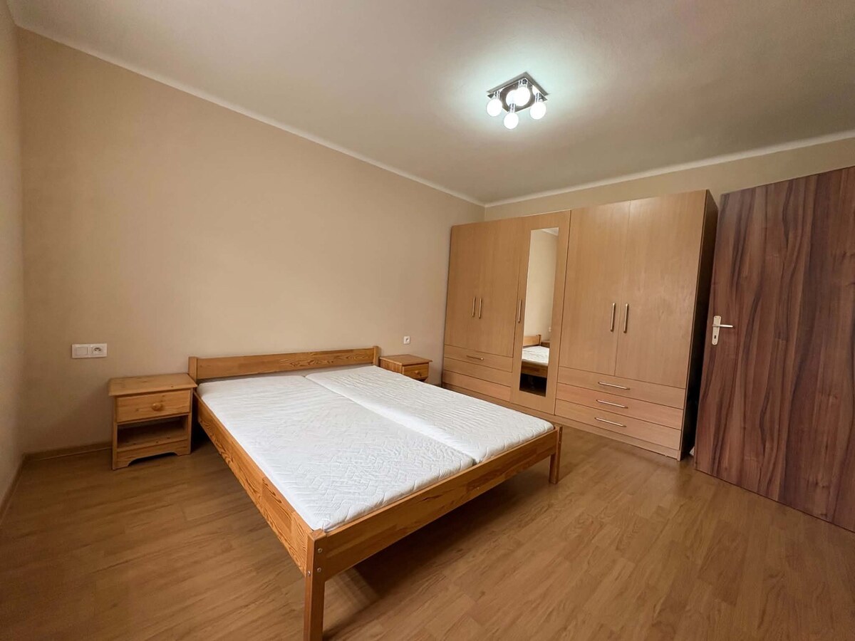 NA PRENÁJOM 2 izbový tehlový byt v príjemnom prostredí Komárna — foto 12