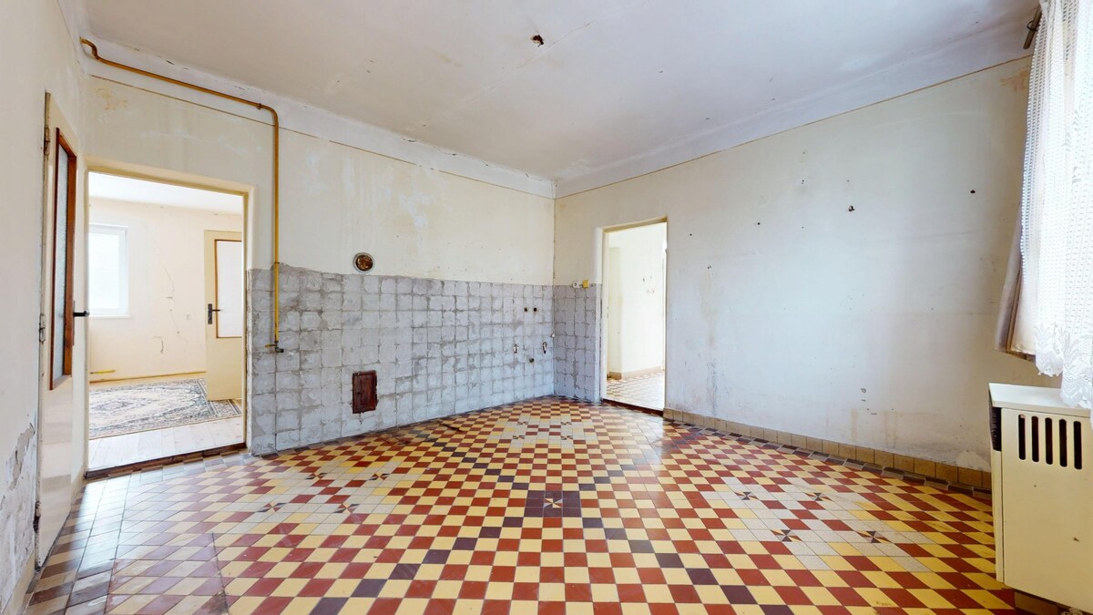 NA PREDAJ RODINNÝ DOM V BLÍZKOSTI DUNAJA, VEĽKÉ KOSIHY — foto 10