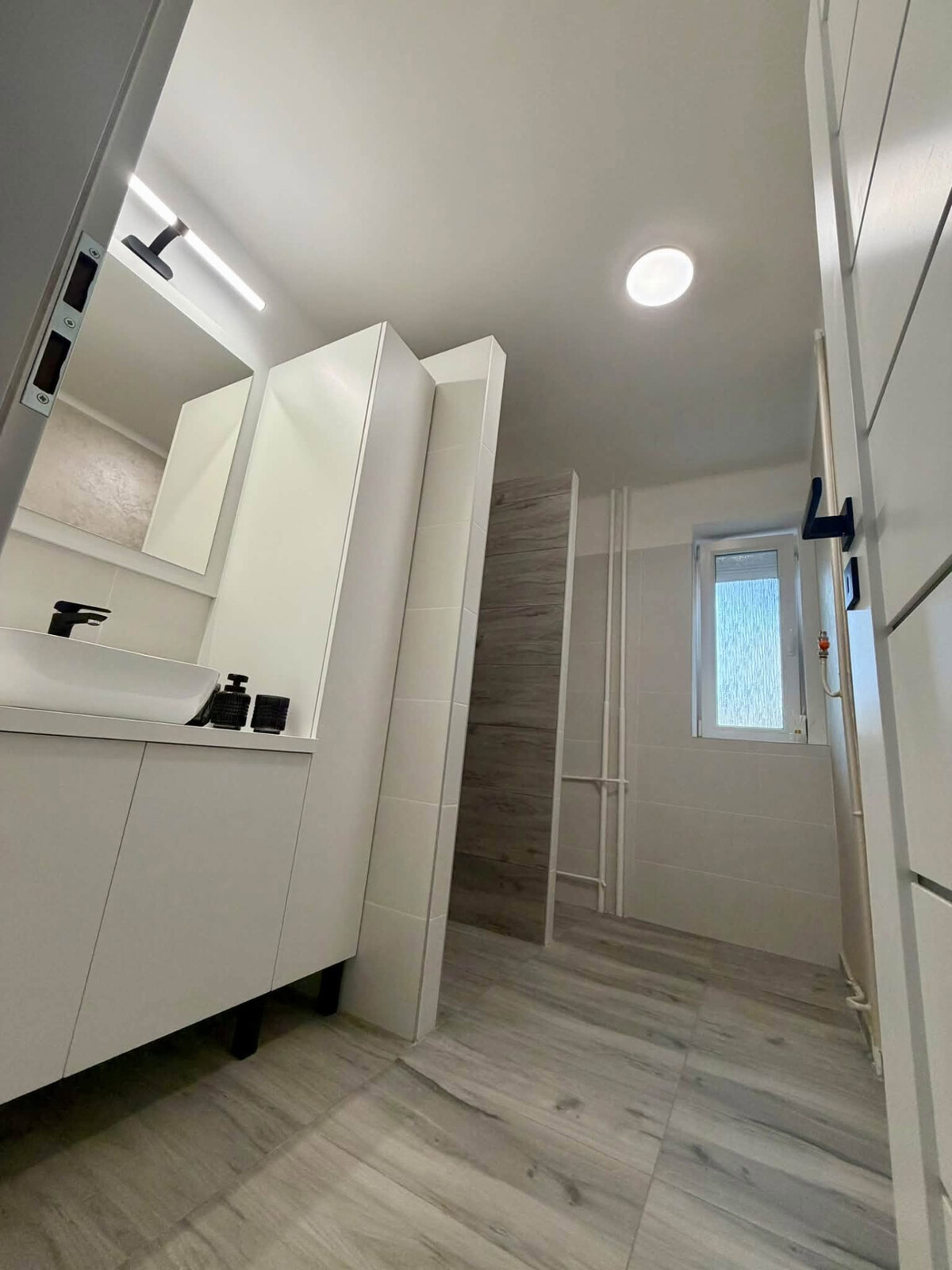 PREDAJ 2-izbový byt po kompletnej rekonštrukcii  - KOMÁRNO — foto 7