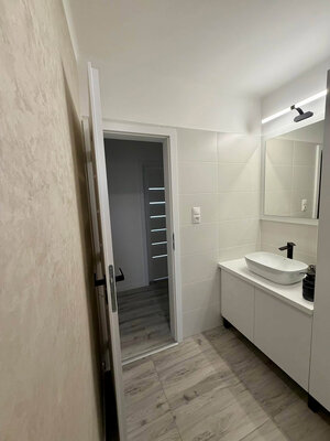 PREDAJ 2-izbový byt po kompletnej rekonštrukcii  - KOMÁRNO — foto 6