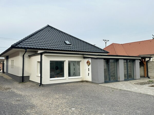 Na predaj : zrekonštruovaný , pekný , rodinný dom , Branč