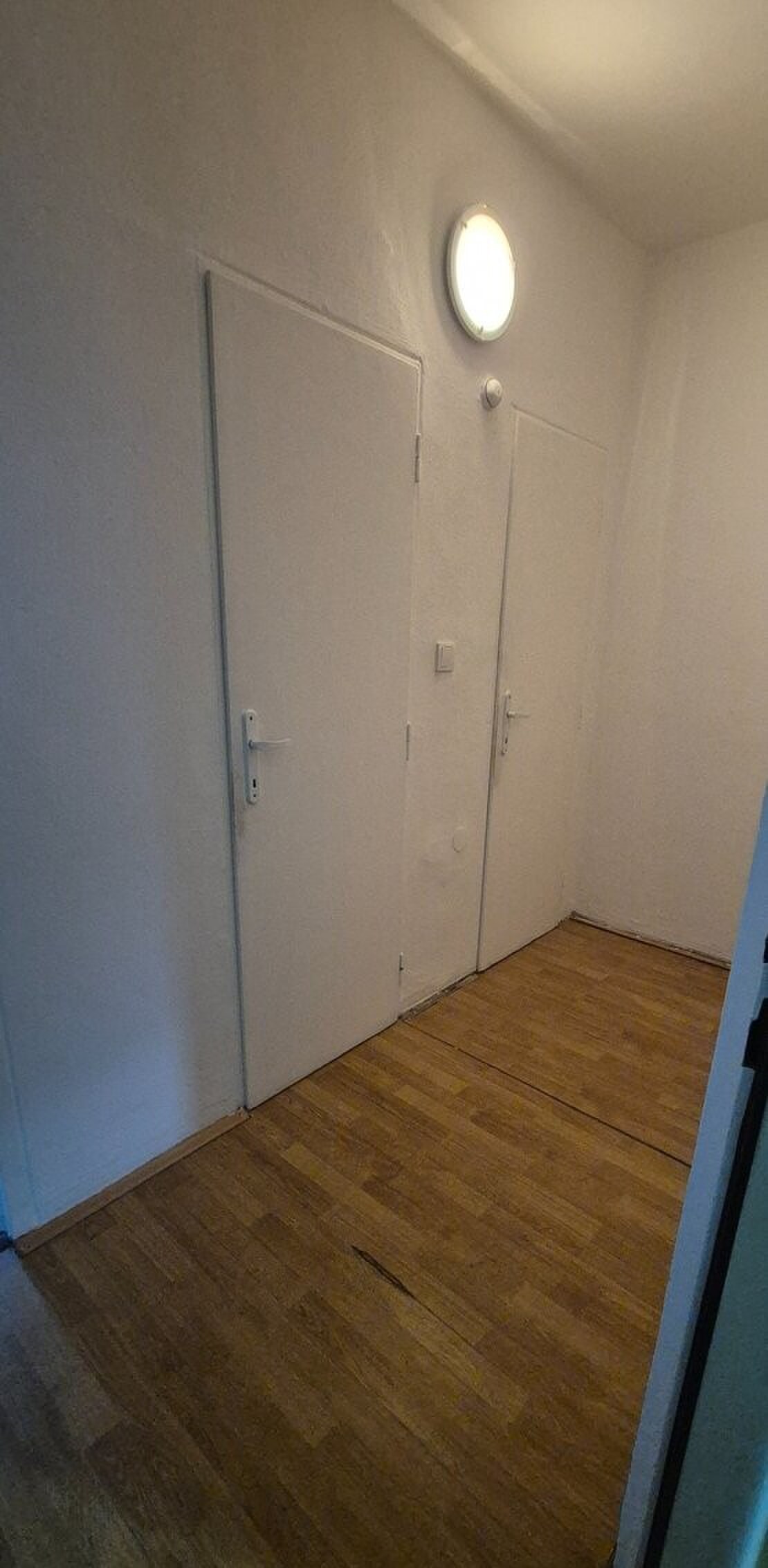 PREDAJ : Útulný 1 izbový byt s krásnym výhľadom blízko centra Komárna — foto 5