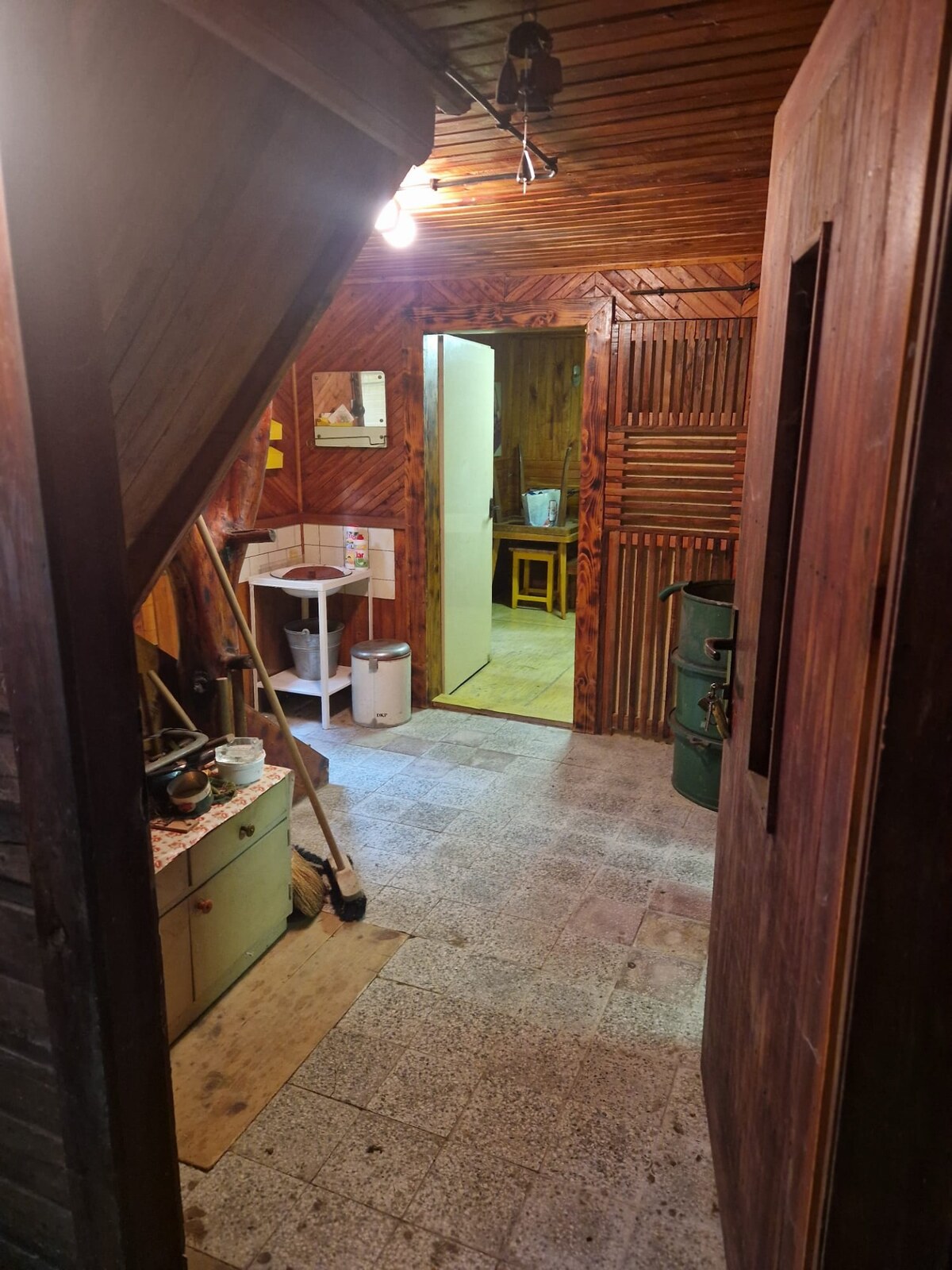 Predaj: Chata Moštenica v horách / 383 m2 pozemok — foto 16