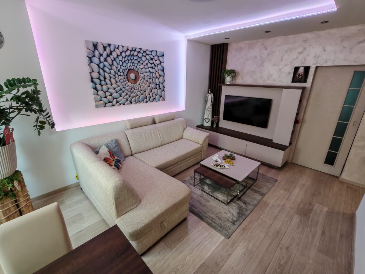 IBA U NÁS! LUXUSNÝ zrekonštruovaný dvojizbový byt, Beckovská, Trenčín — foto 7