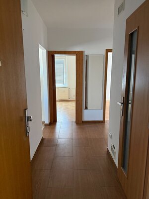 PREDAJ: rekonštruovaný 3 izb.byt s lodžiou na ul. Tulská - B. Bystrica — foto 14