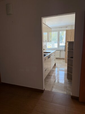 PREDAJ: rekonštruovaný 3 izb.byt s lodžiou na ul. Tulská - B. Bystrica — foto 4