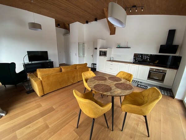 APARTMÁN 2 IZB. VYSOKÉ TATRY- TATRANSKÁ ŠTRBA - BALK.,PARK.MIESTO