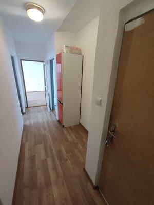 PREDAJ: 3 izbový byt 74 m2 s lodžiou, 2/3 posch. RAKYTOVCE — foto 10