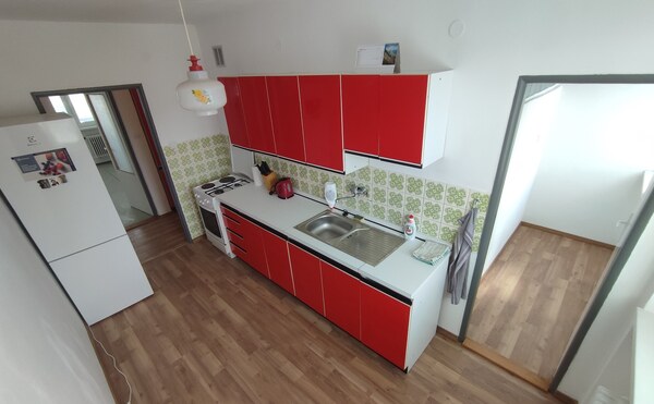 3 izbový byt 74 m2, lodžia, 2/3 posch. záhradka, v Rakytovciach