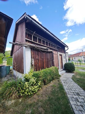 PRIESTRANNÝ RODINNÝ DOM PO REKONŠTRUKCII s pozemkom 1.113 m² — foto 14