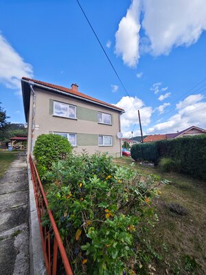 PRIESTRANNÝ RODINNÝ DOM PO REKONŠTRUKCII s pozemkom 1.113 m² — foto 2