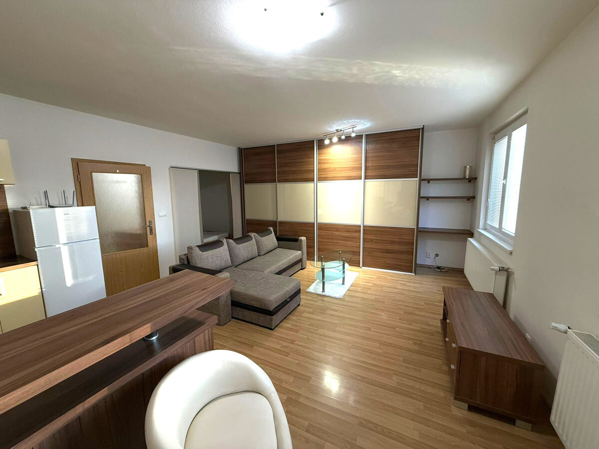 IBA U NÁS! Byt 1,5 izb. byt, 41m2,balkón, zariadený, Východná, Trenčín — foto 6