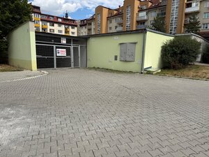 Prenájom garáže v centre Púchova- pri pešej zóne — foto 1
