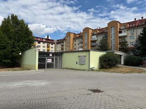 Prenájom garáže v centre Púchova- pri pešej zóne — foto 2