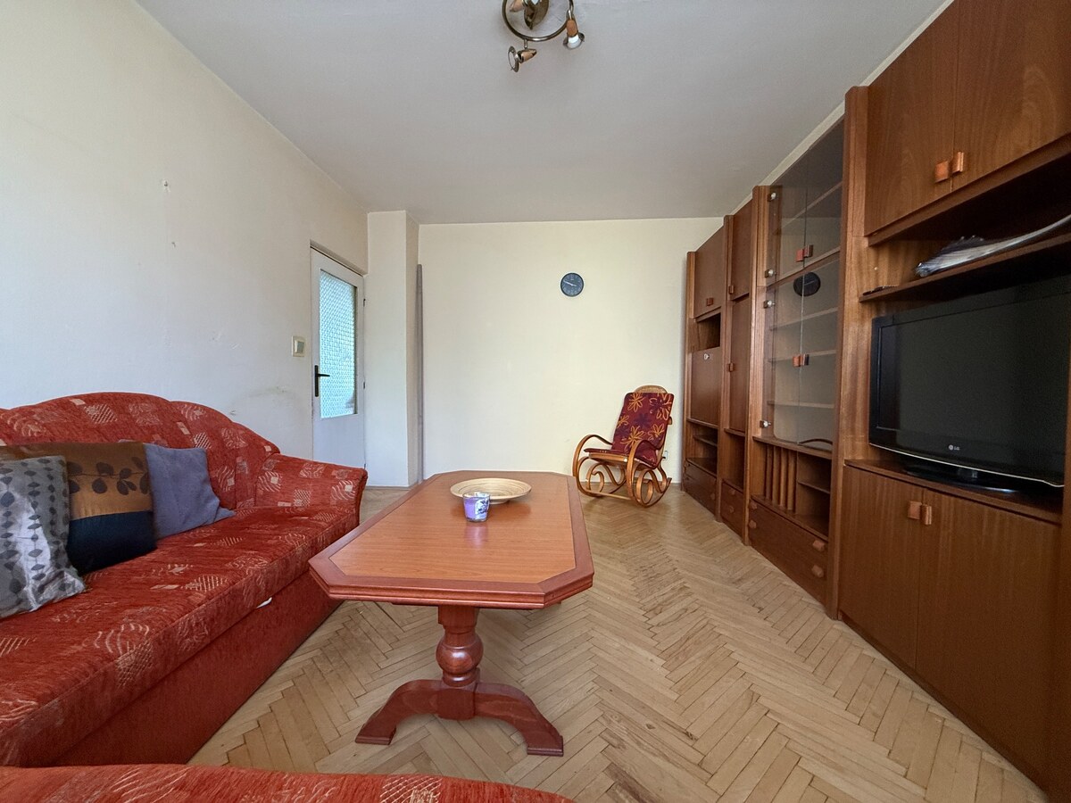 NA PREDAJ 3-IZBOVÝ BYT V PÚCHOVE – 70 m² | POKOJNÁ LOKALITA | BALKÓN