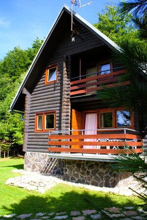 Chata na Táloch, okr.Brezno, pozemok 680m2, — foto 3