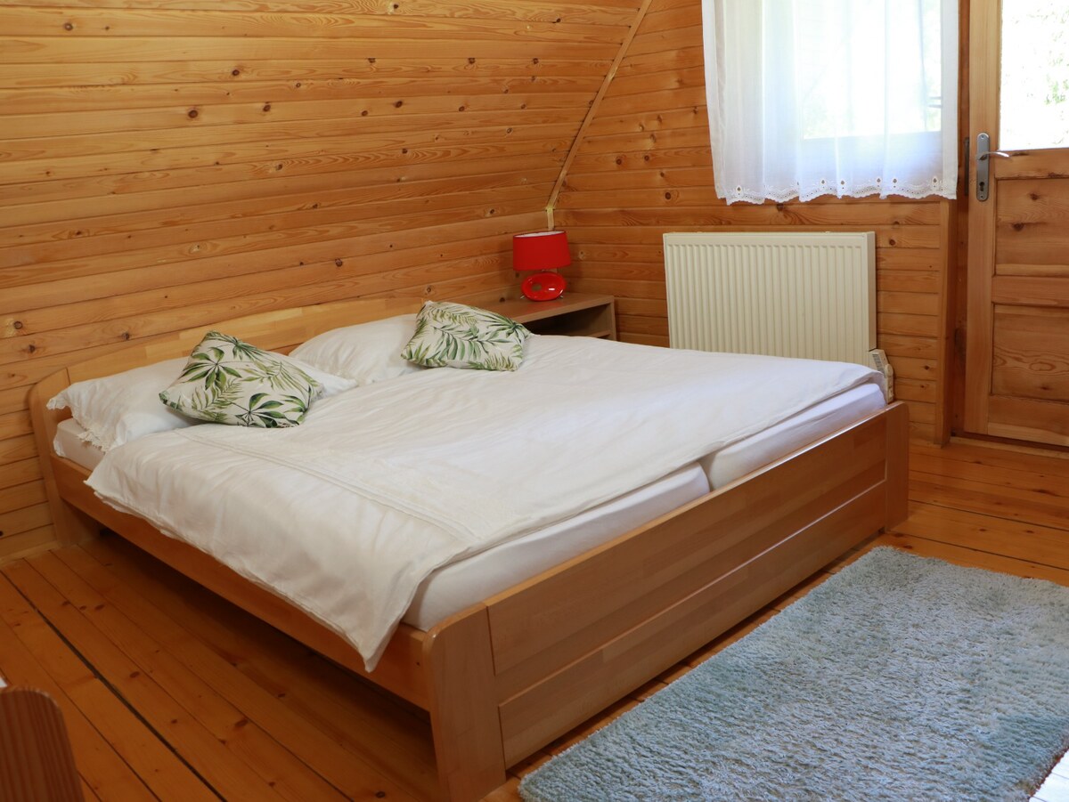 Chalupa Tále, okr.Brezno, pozemok 680m2, — foto 10