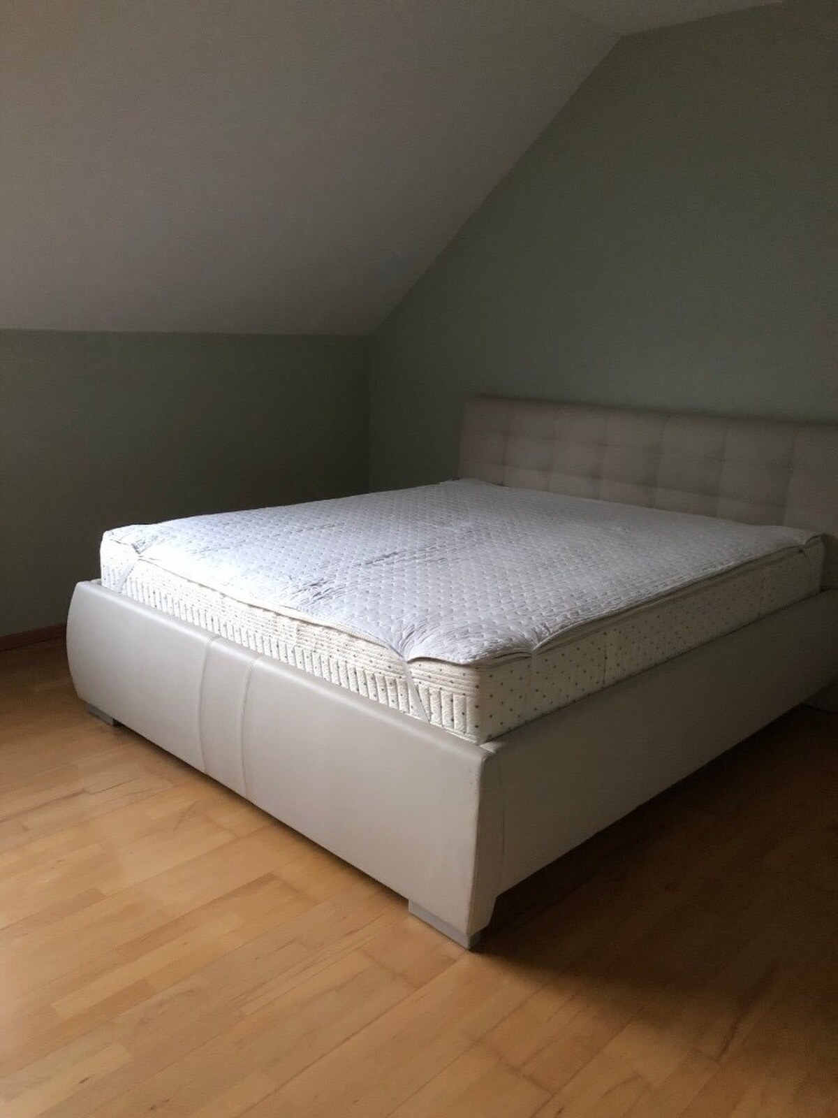 PRENÁJOM nadštandardný 4 izb., byt, ul. Rudlovská cesta, centrum B.B. — foto 10