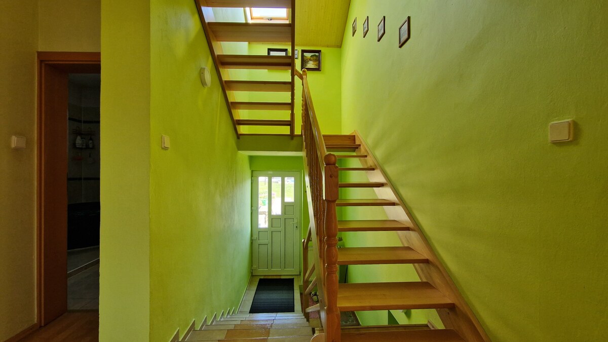 AstonReal: ponúka na predaj 6-izbový rodinný dom Spišský Štvrtok — foto 16