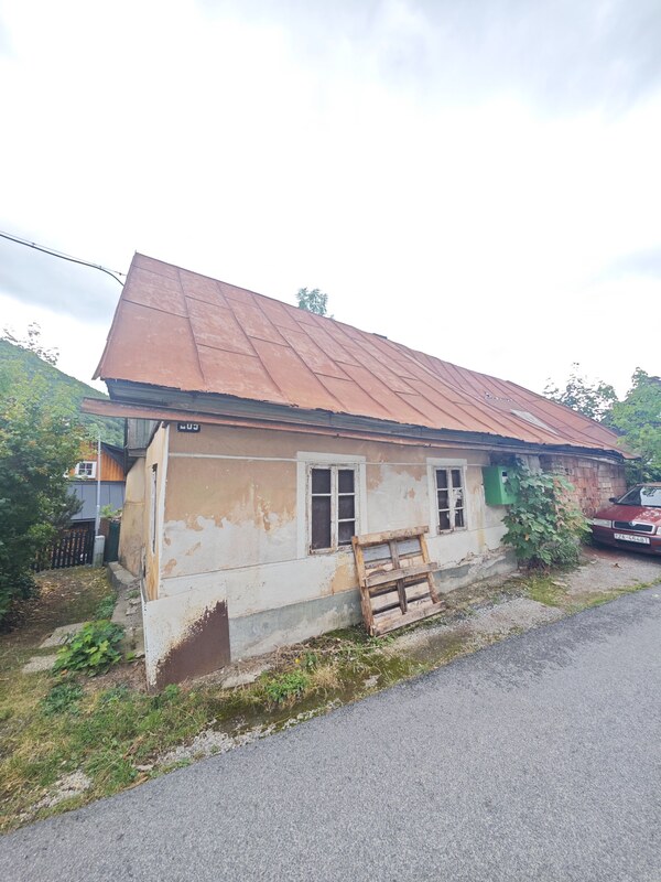 Predaj : Dom/Chalupa Špania Dolina 700m2