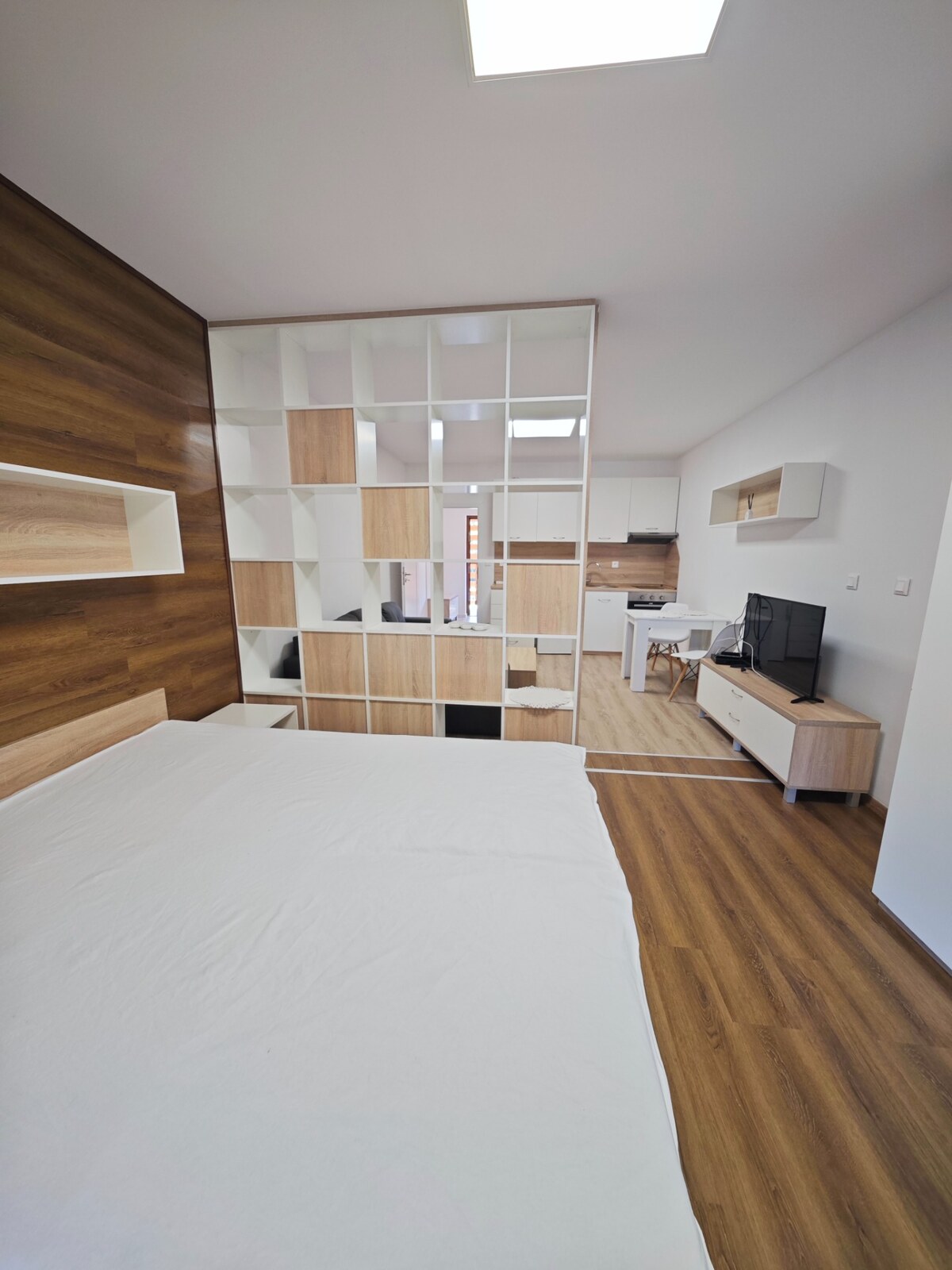 Prenájom: NOVOSTAVBA, 2+kk s balkónom, 44 m2, Malachov, vl. parkovanie — foto 2