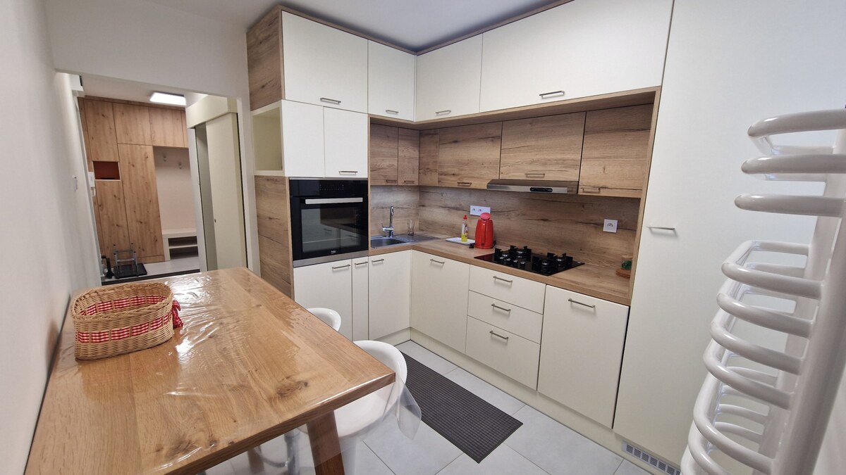 PRENÁJOM - VYSOKÉ TATRY- Pod Lesom  3-izb. byt 76 m2 , s balkónom — foto 3