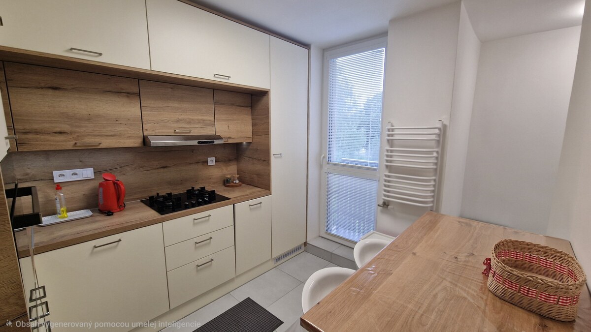 PRENÁJOM - VYSOKÉ TATRY- Pod Lesom  3-izb. byt 76 m2 , s balkónom — foto 5