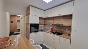 PRENÁJOM - VYSOKÉ TATRY- Pod Lesom  3-izb. byt 76 m2 , s balkónom — foto 2