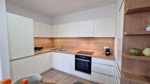 Exkluzívne 2 izbový byt POPRAD Karpatská, s garaž. st., balkón, 58 m2 — foto 6