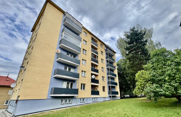 TEHLOVÝ 3-izbový byt, ul. ALEJA SLOBODY, 66 m2, 2.p., balkón, výťah