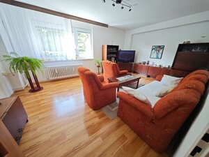 Rezervované: Priestranný 2 izbový byt 74m2 v dobrom stave Harmanec — foto 11