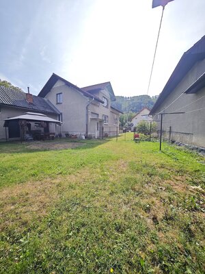 Predaj: Poschodový rodinný dom s veľkým pozemkom 900 m2 - BLATNICA — foto 4