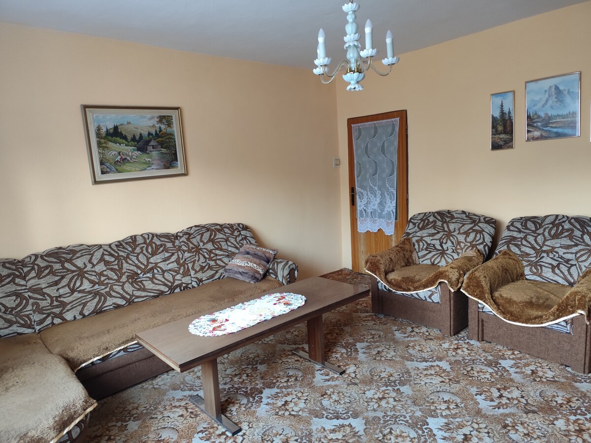 REZERVOVANÉ - Rodinný dom v zachovalom stave- Lysá pod Makytou — foto 12